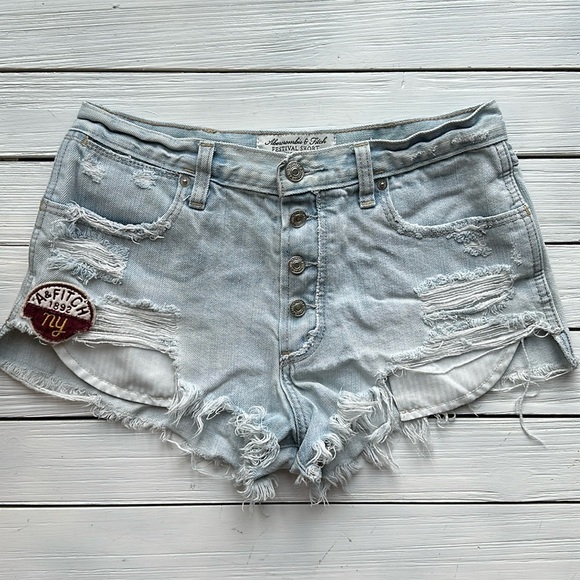 Abercrombie & Fitch Festival High Rise Short Button Fly Patch size 26/2 - Picture 1 of 5